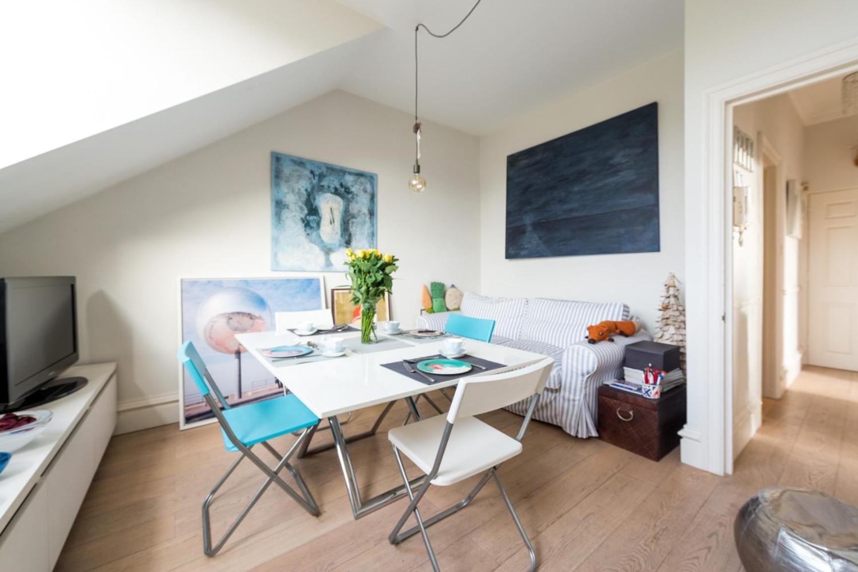 Pleasant Earl's Court Near Hyde Park By Underthedoormat Appartamento *